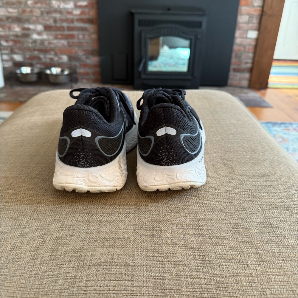 Women’s New Balance Fresh Foam 1080v12, Black, Size 10 - Picture 4 of 8